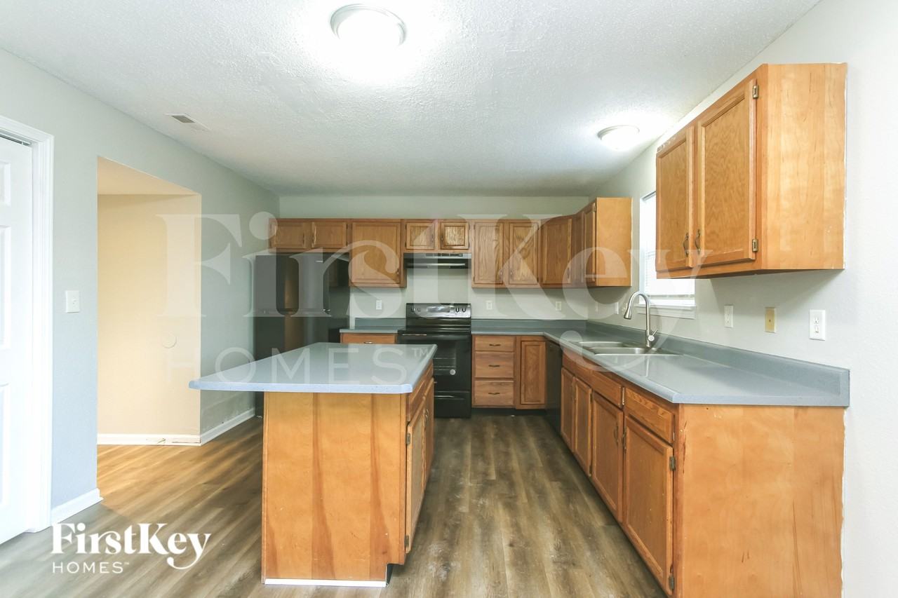 7626 Stockard St - Photo 6 of 19