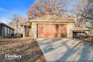 5110 N Bellaire Ave - Photo 1 of 1