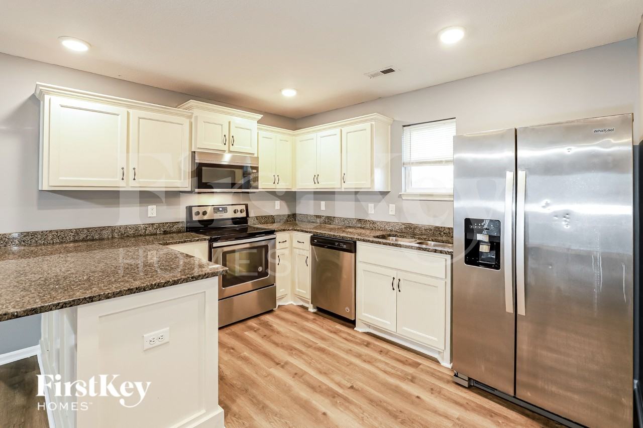 5110 N Bellaire Ave - Photo 6 of 19