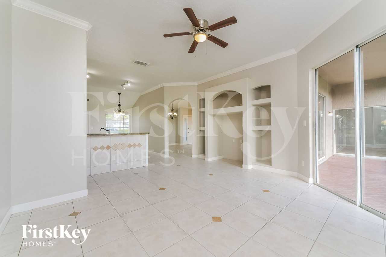 3600 Molona Dr - Photo 3 of 19