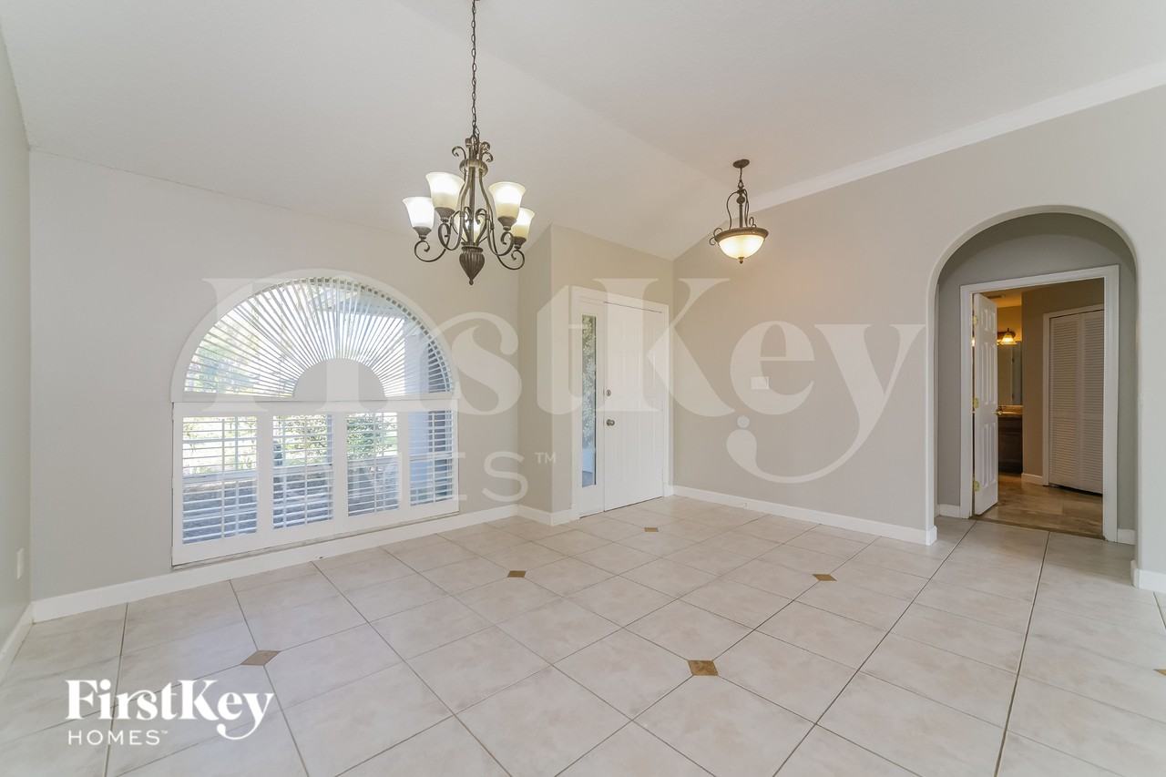 3600 Molona Dr - Photo 5 of 19