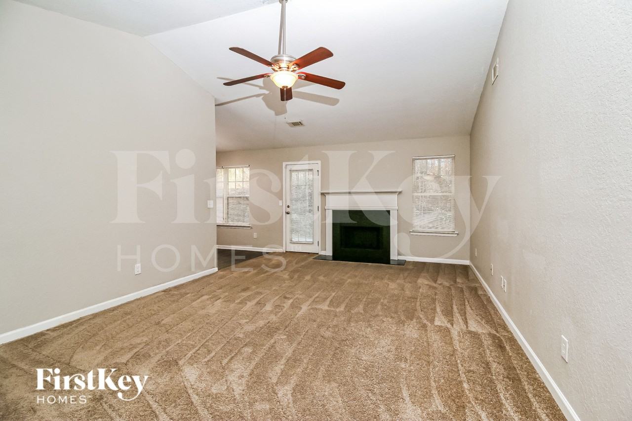 355 Lakeside Pt - Photo 2 of 19