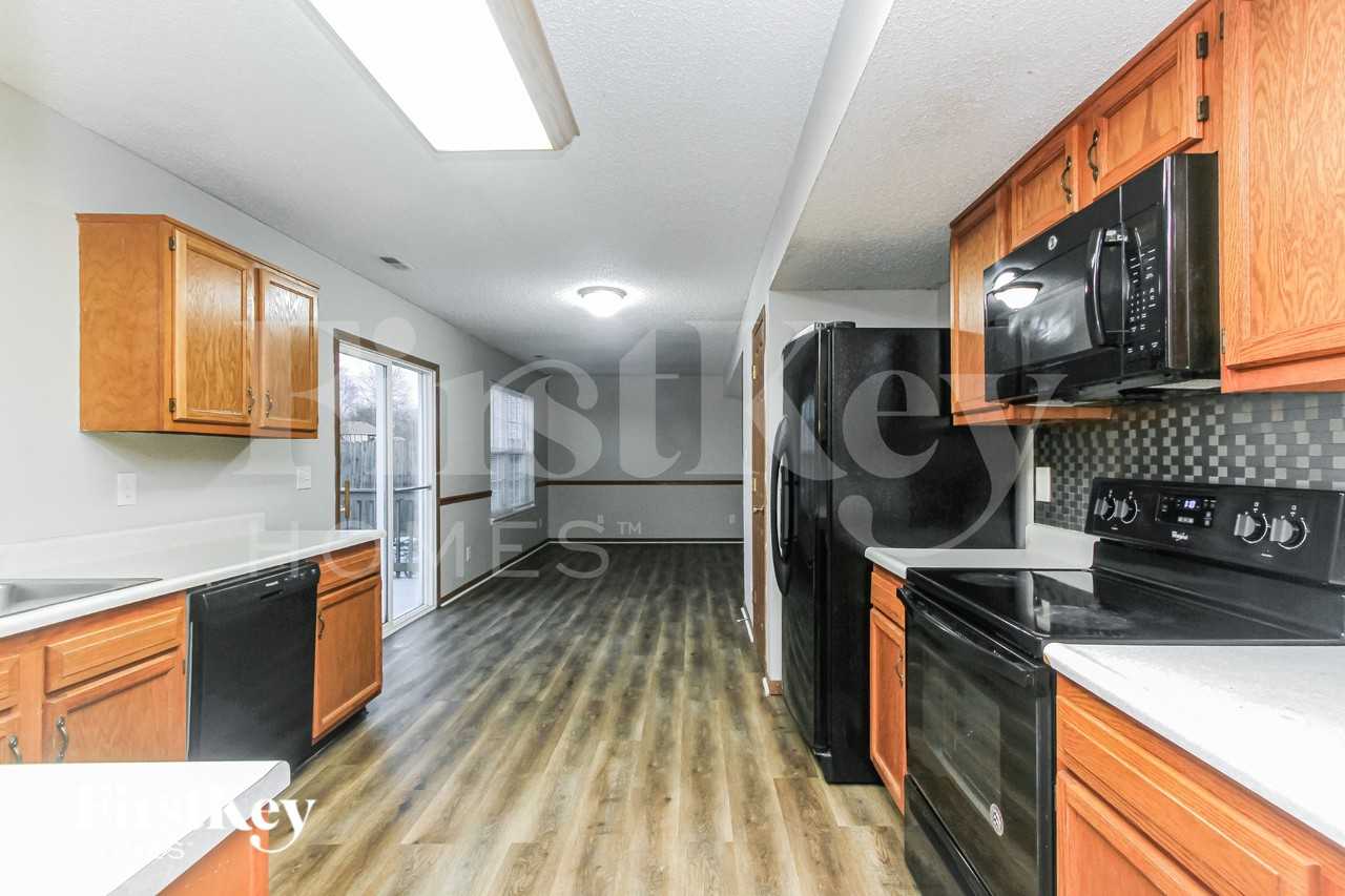 1279 Blue Heron Ln - Photo 7 of 19