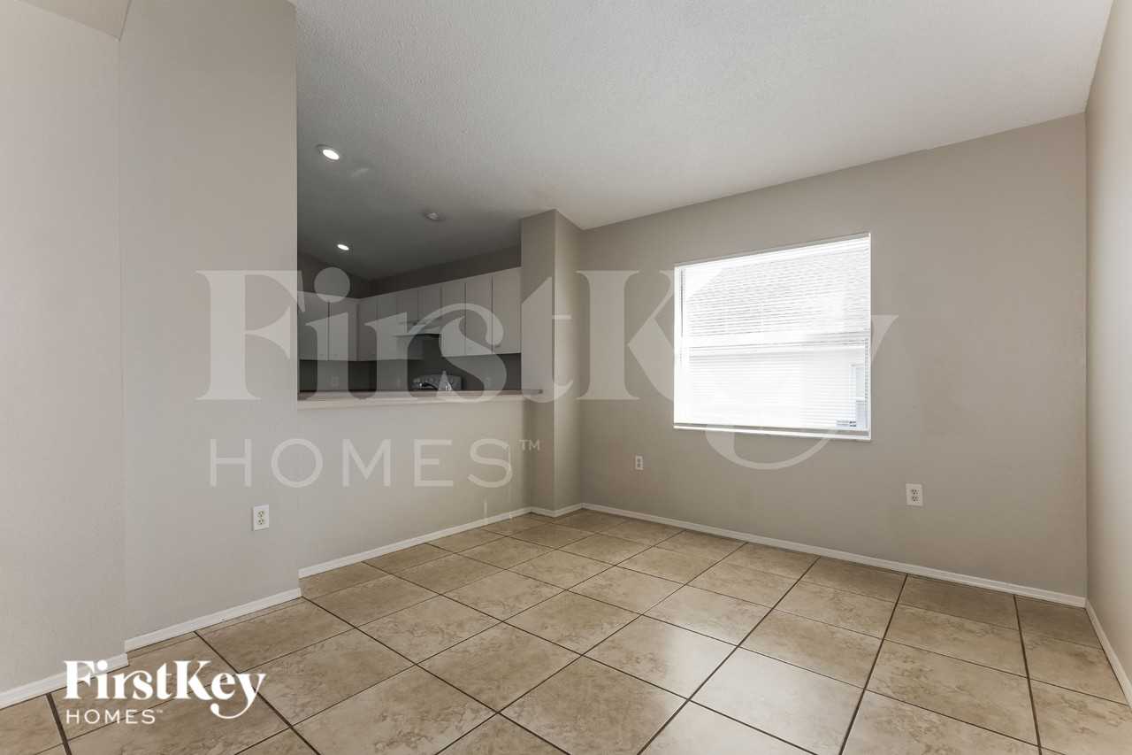 1237 E Grove Ave - Photo 6 of 19