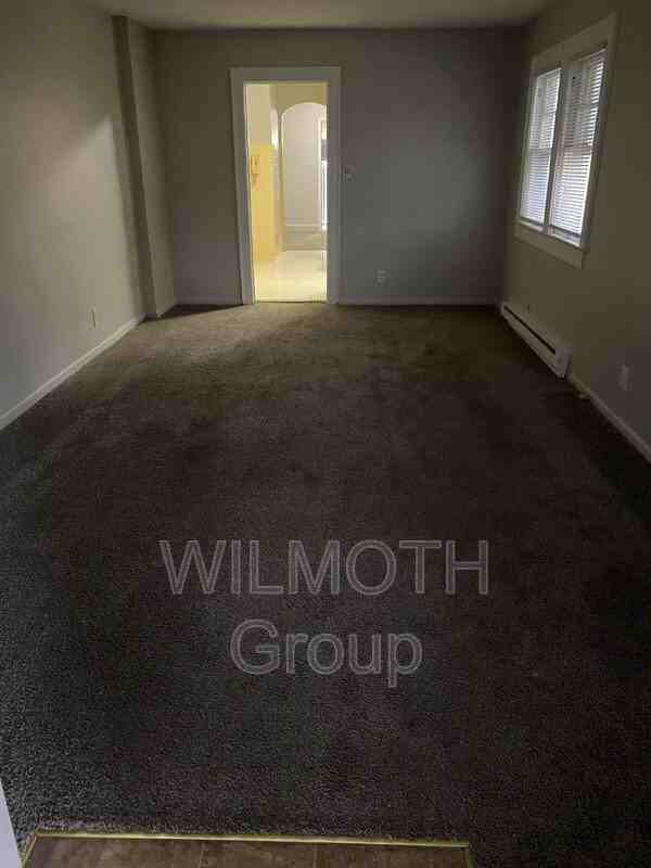 5358 Winthrop Ave - Photo 3 of 15