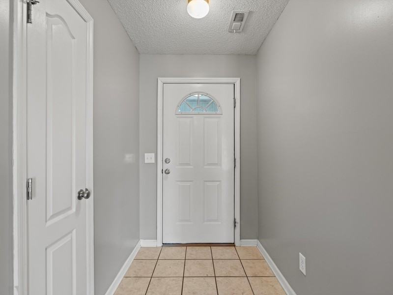 213 Steppe Ct - Photo 4 of 30