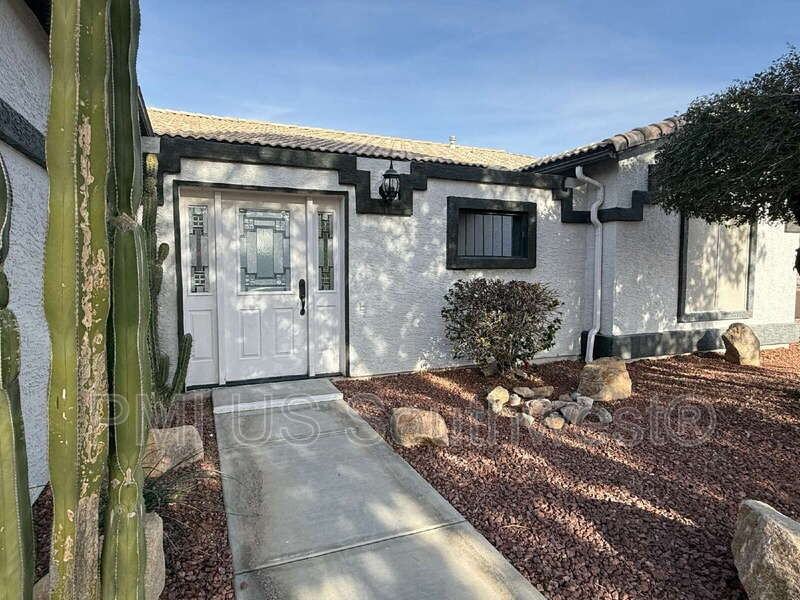 2917 Desert Vista Dr - Photo 4 of 36