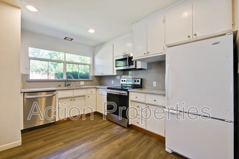 1034 Tulane Dr - Photo 6 of 34