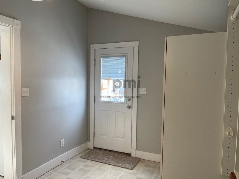 406 A St - Photo 3 of 17