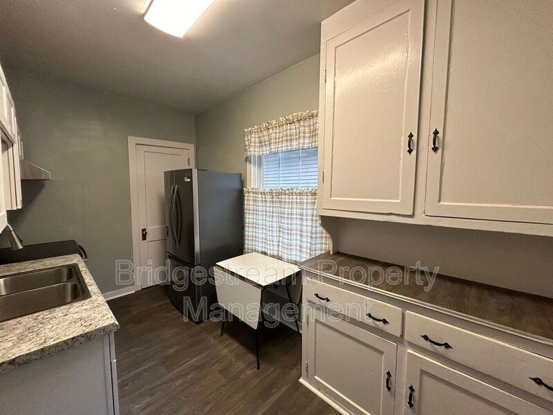 427 Gunckel Ave - Photo 5 of 11