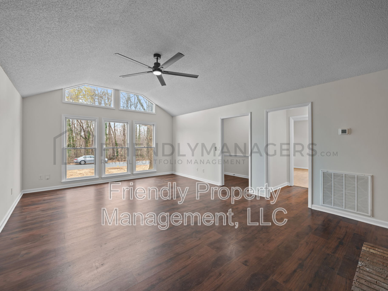 2119 Dave St - Photo 3 of 14