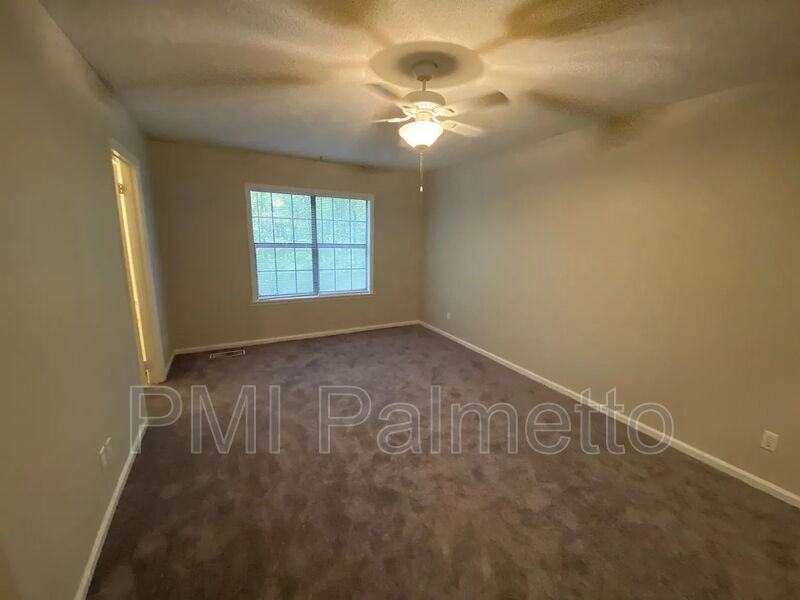 33 Chestnut Ferry Rd #106 - Photo 7 of 15