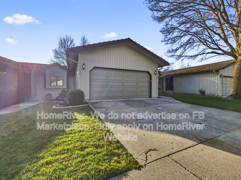 3808 S Alder Dr - Photo 3 of 24