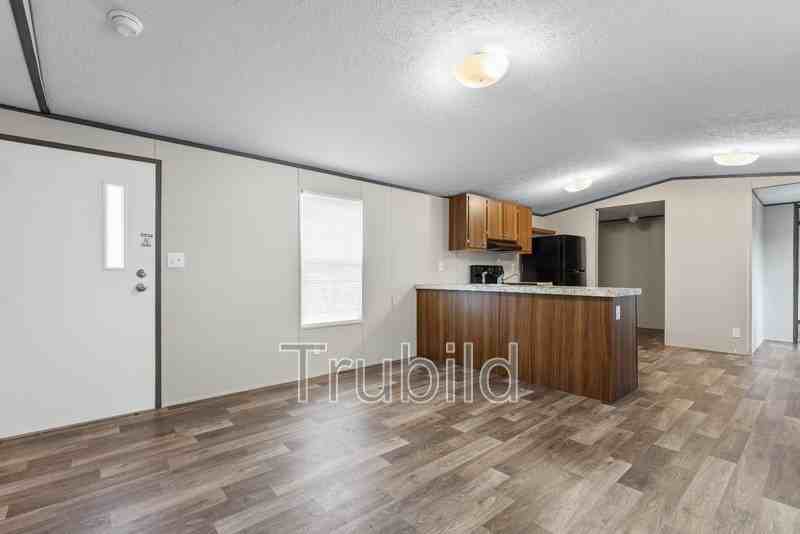 99 King Edward Ct - Photo 2 of 6