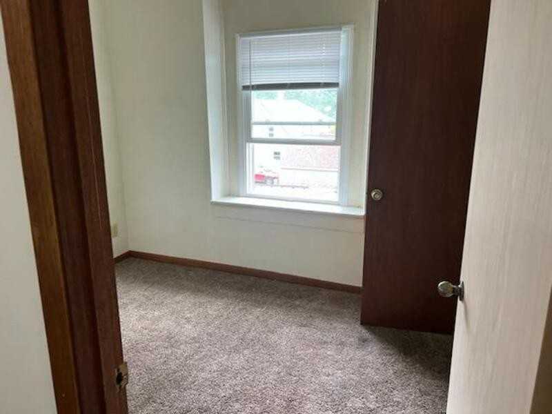 207 E Wate St #G - Photo 5 of 5