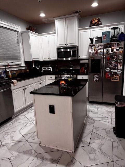 2312 Oakton Pl Se - Photo 3 of 13