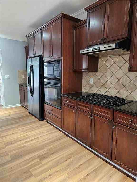 10785 Brunson Dr - Photo 3 of 8