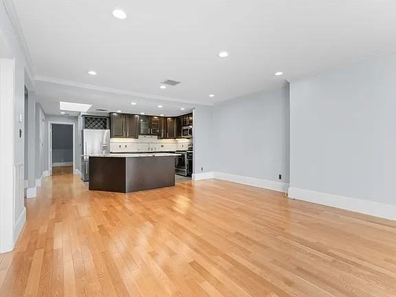 570 Massachusetts Ave #5 - Photo 5 of 30