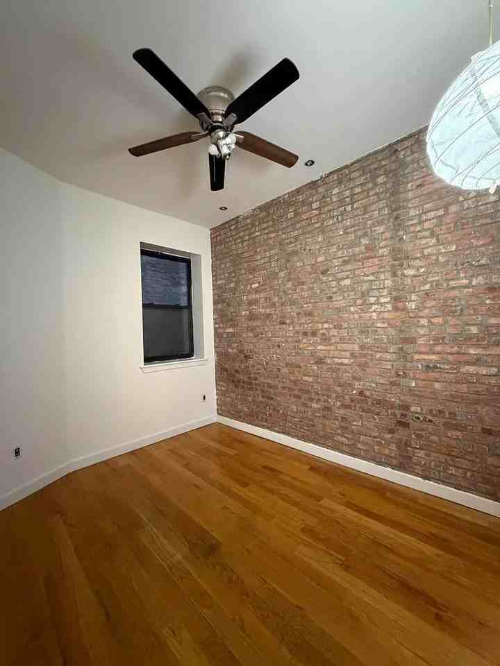 209 Taaffe Pl #2F - Photo 7 of 11