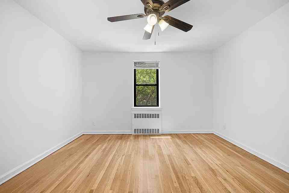 735 Avenue W #40 - Photo 3 of 8