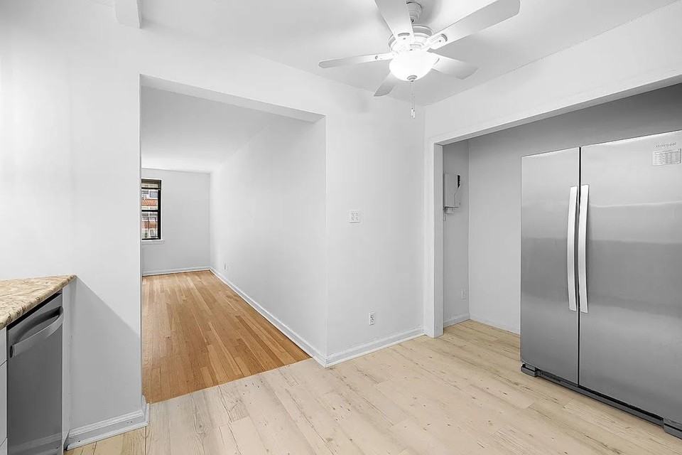 735 Avenue W #40 - Photo 5 of 8
