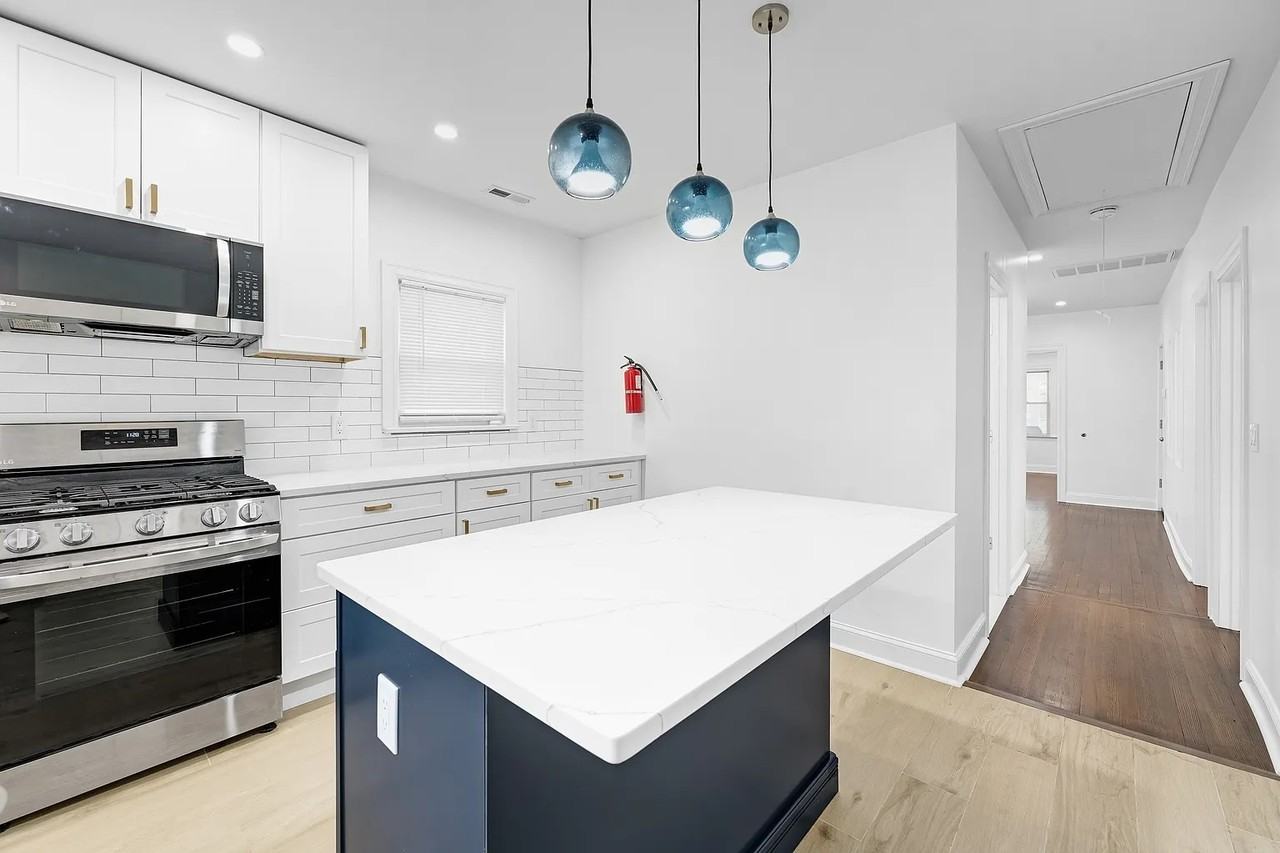 33 Elmwood Ave - Photo 2 of 15