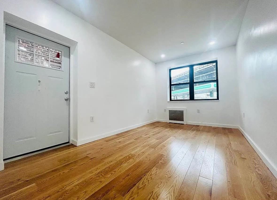 156 W 9th St #1 - Photo 2 of 11