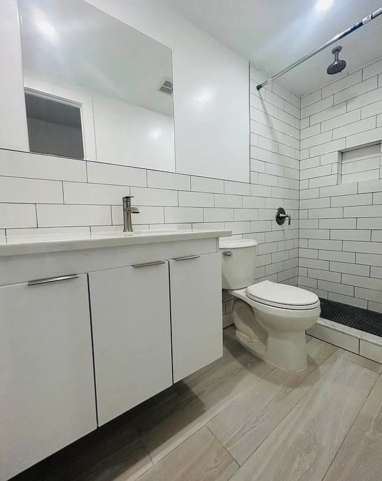 156 W 9th St #1 - Photo 5 of 11