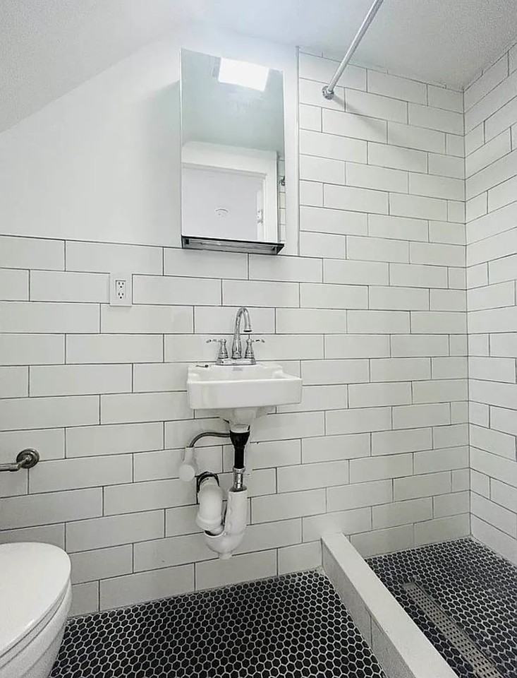 156 W 9th St #1 - Photo 7 of 11