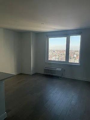 15211 89Th Ave - Photo 2 of 12