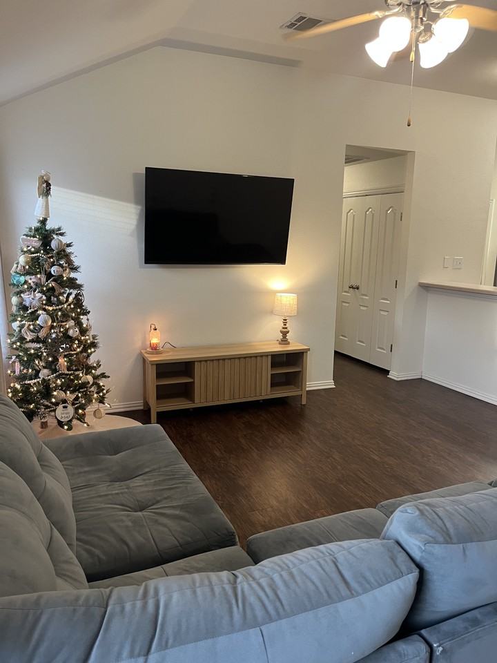 208 Robin St #NA - Photo 5 of 31