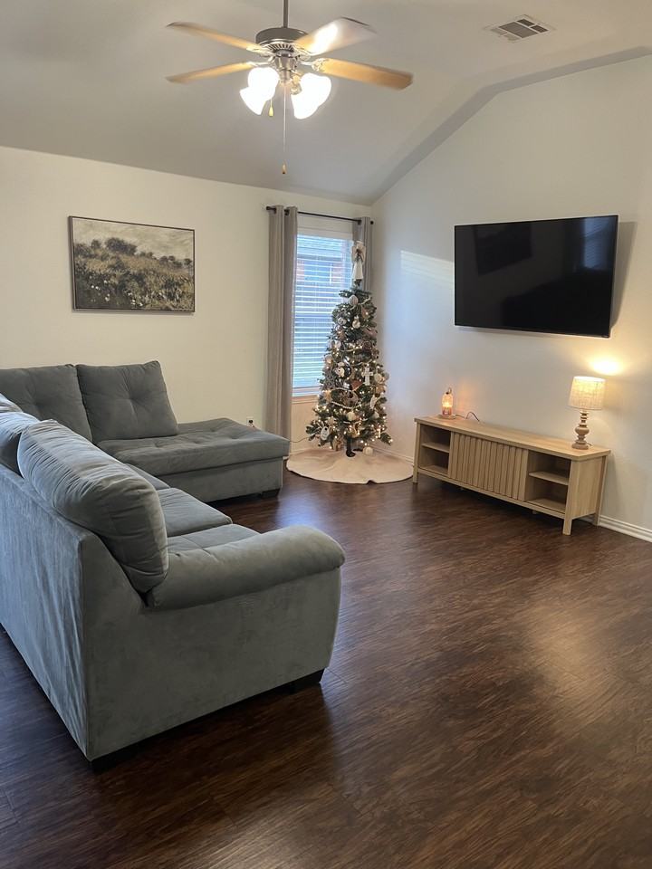 208 Robin St #NA - Photo 6 of 31