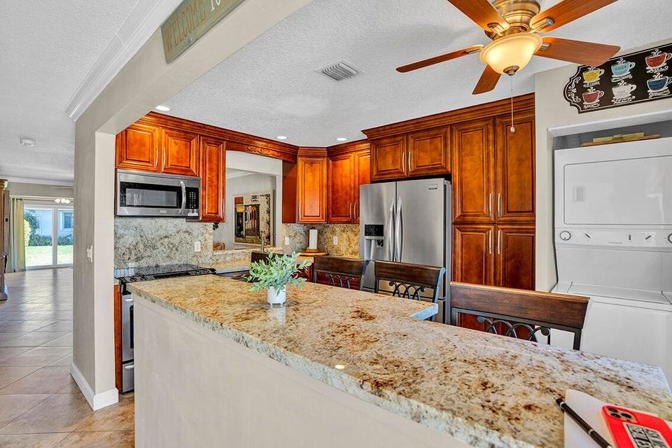 6722 Moonlit Drive - Photo 4 of 8