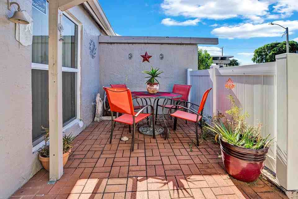 6722 Moonlit Drive - Photo 3 of 8