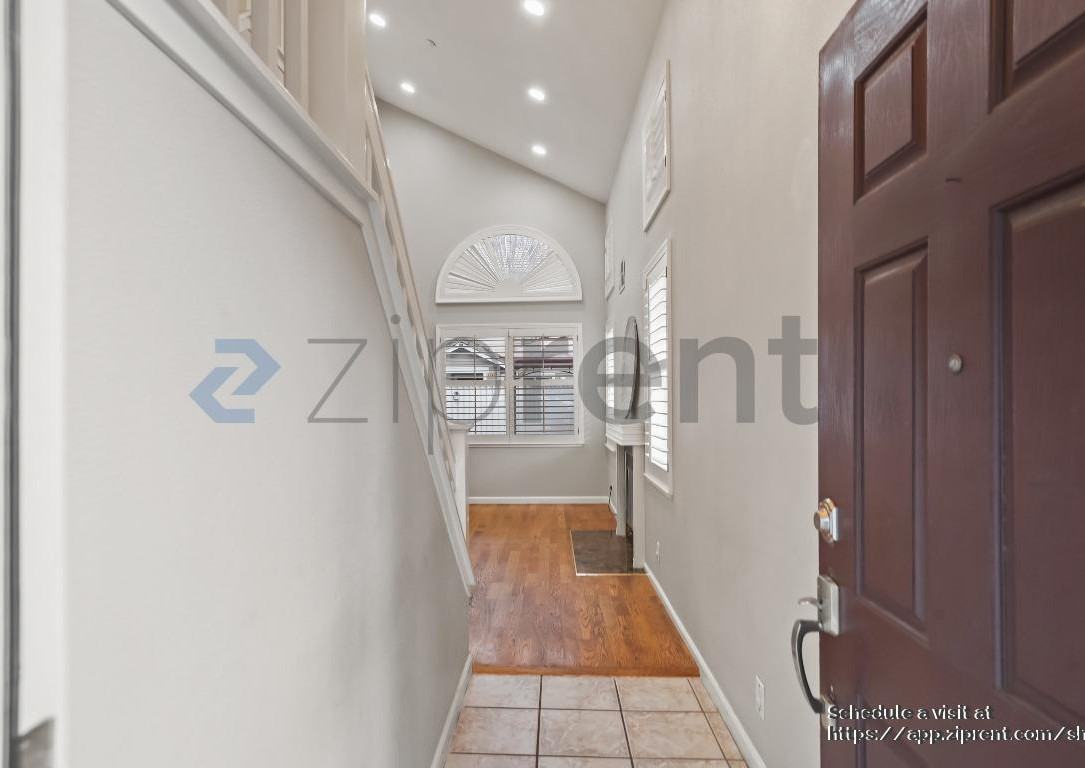 6344 Holly Gillingham Ln - Photo 5 of 34