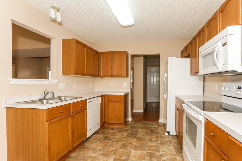 4965 Hathwyck Ct Nw - Photo 5 of 13