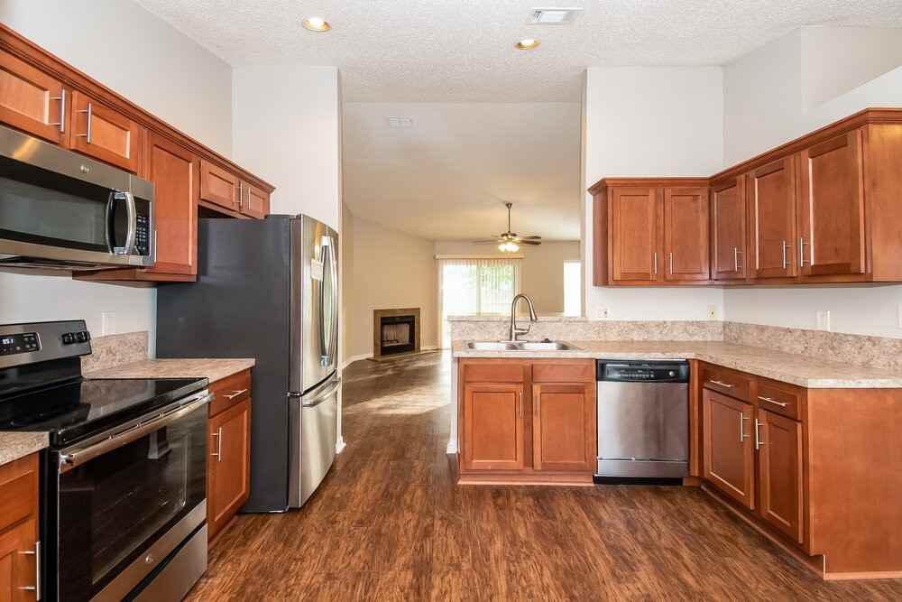 11533 Twin Oaks Trl - Photo 6 of 15