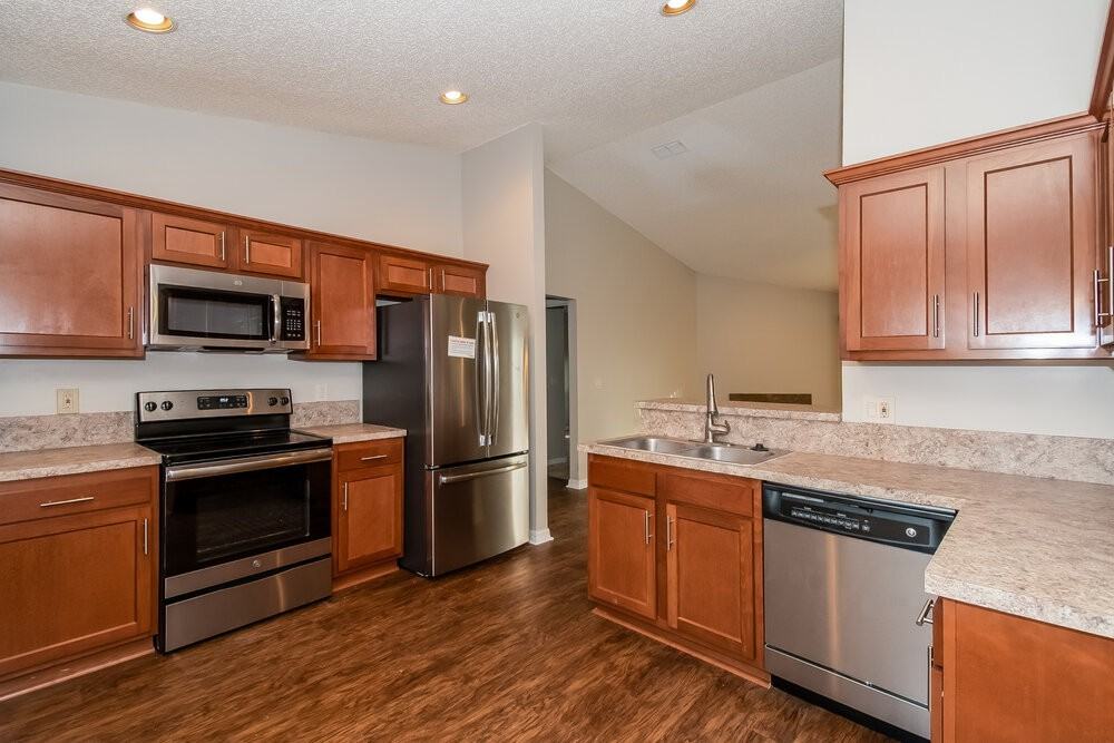 11533 Twin Oaks Trl - Photo 7 of 15