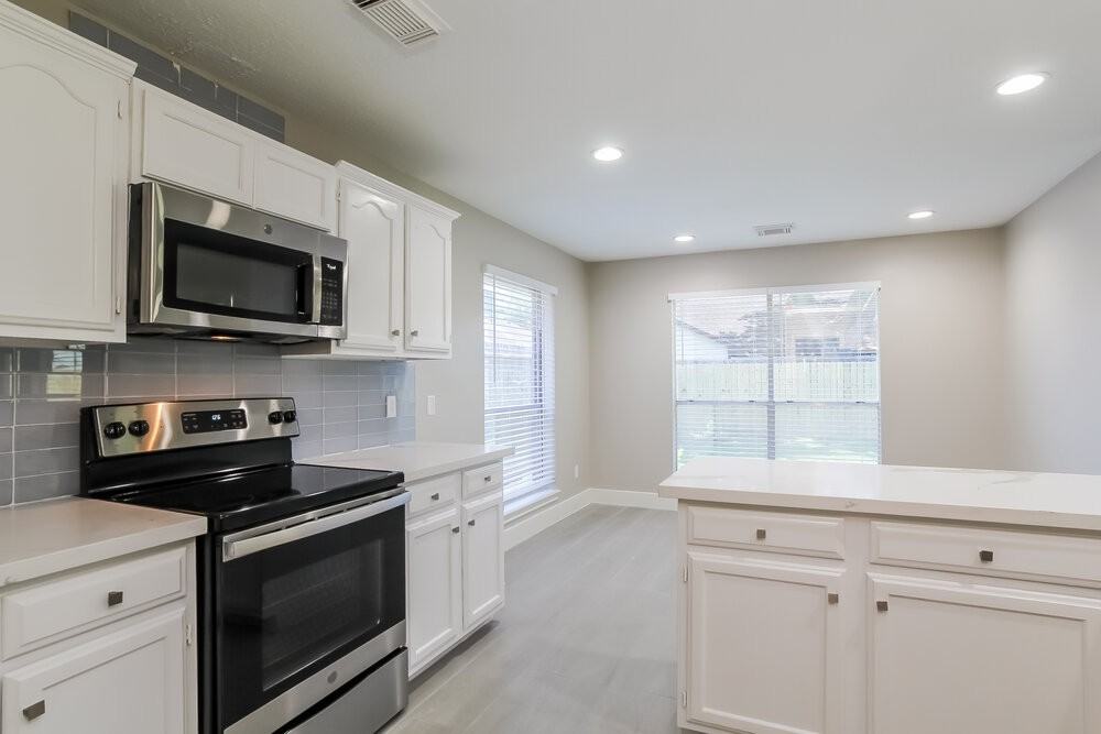 6026 Egypt Dr - Photo 7 of 17