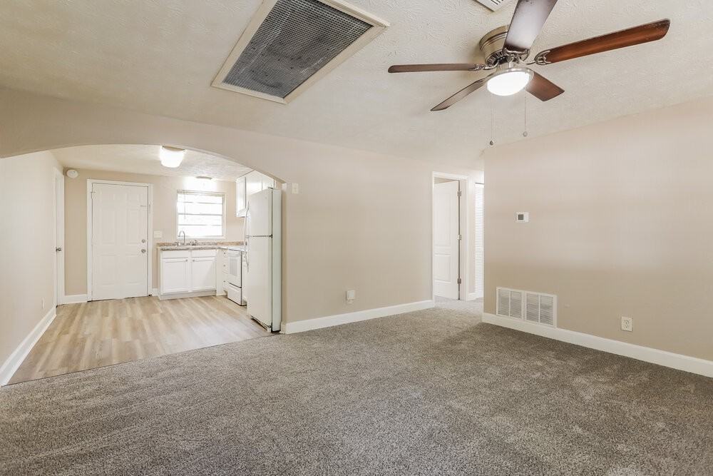 126 Aries Dr - Photo 5 of 16