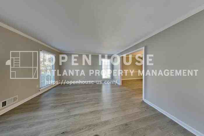 4139 Westchester Xing Ne - Photo 6 of 26