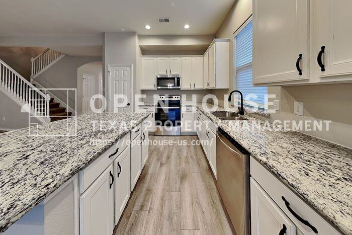 15660 Landing Creek Ln - Photo 5 of 25