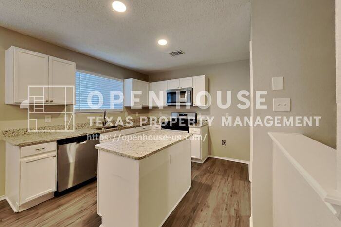 1007 Chelsea Ln - Photo 6 of 17