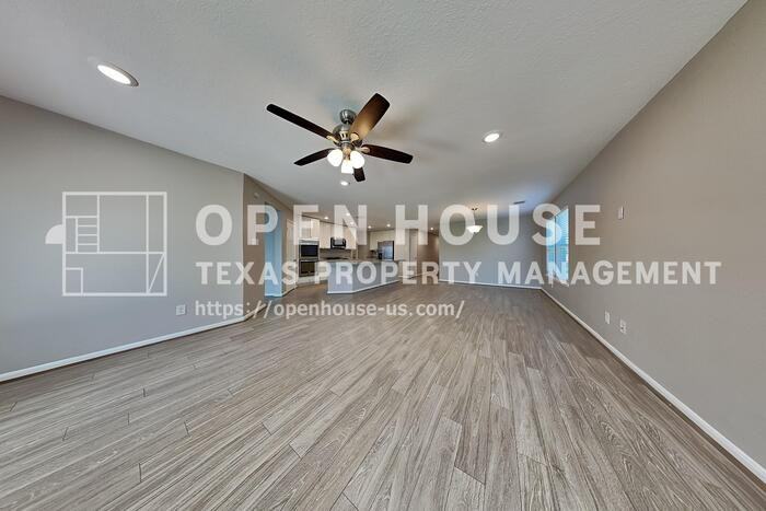 25614 Ramsey Heights Way - Photo 5 of 17