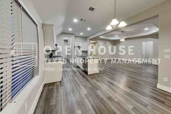 237 Giddings Trl - Photo 6 of 20