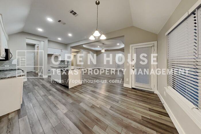 237 Giddings Trl - Photo 7 of 20