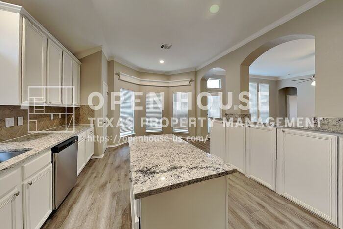 8206 Shoshoni Dr - Photo 6 of 20