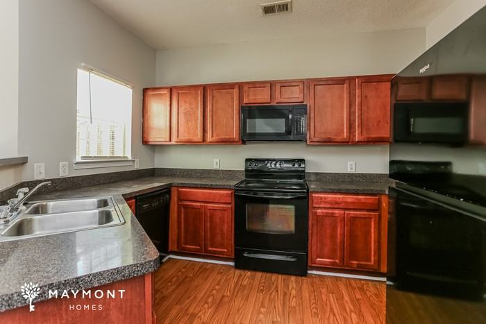 2294 Coach Way - Photo 7 of 13