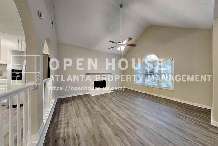 4955 Baker Plantation Dr - Photo 5 of 22