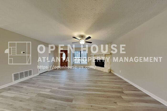 2444 Mistletoe Ln - Photo 5 of 20